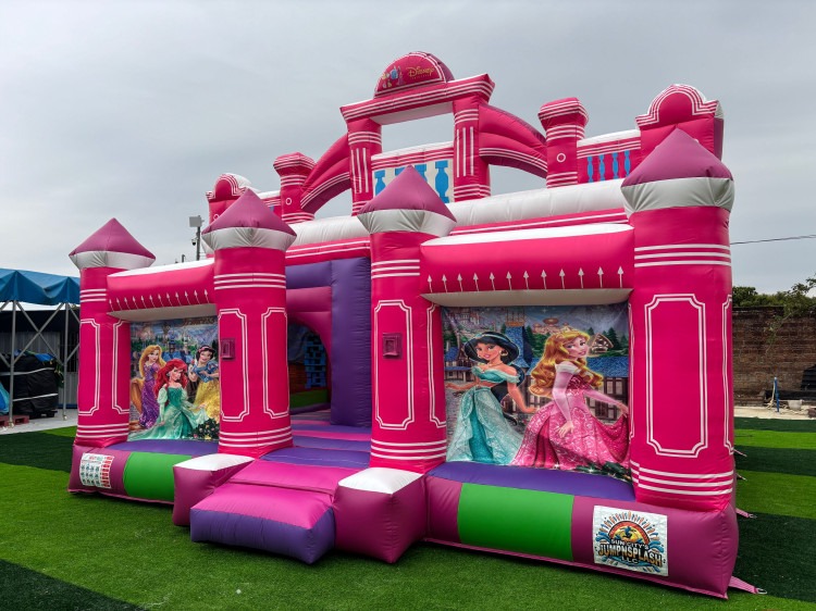 Princess Castle Bounce House XL